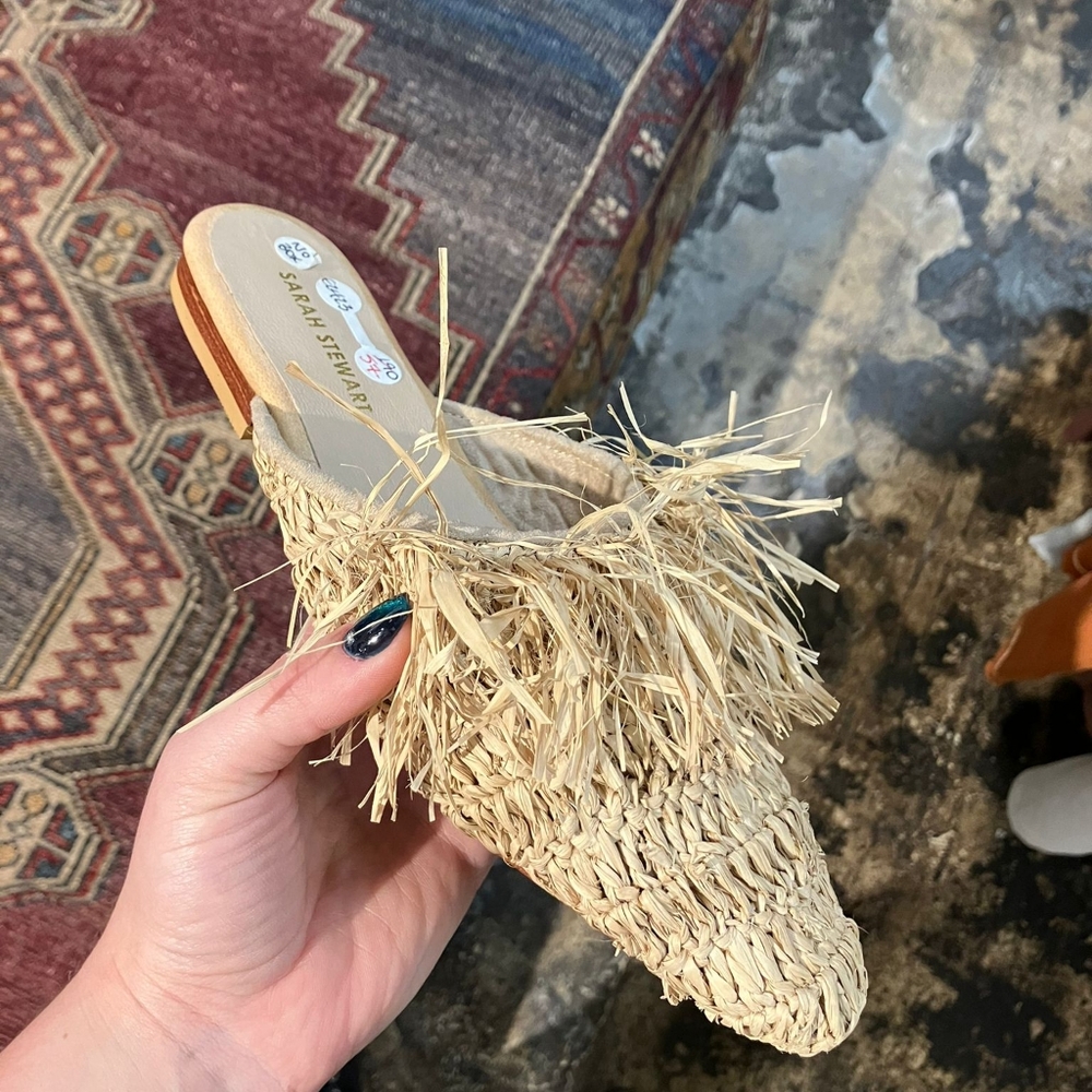 Sz 6 nwob Vero x Sarah Stewart flats